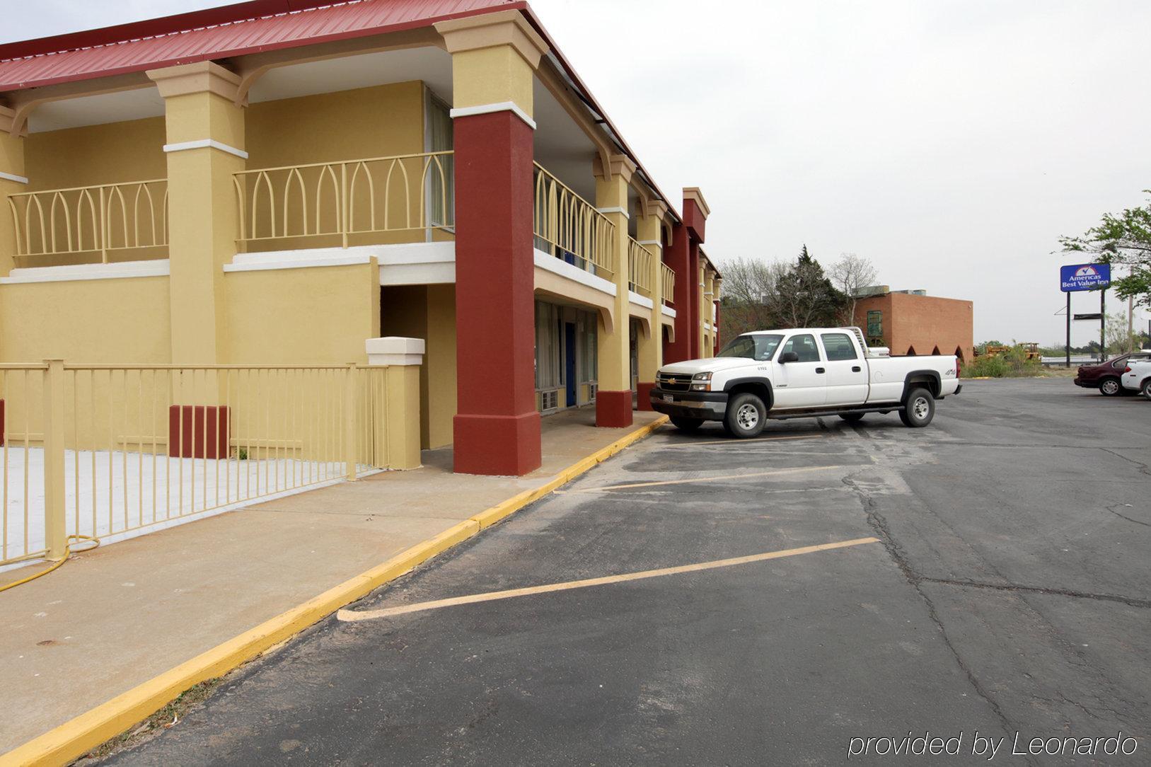 Americas Best Value Inn Weatherford Экстерьер фото