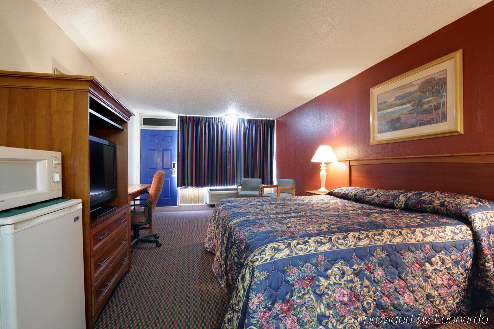 Americas Best Value Inn Weatherford Номер фото