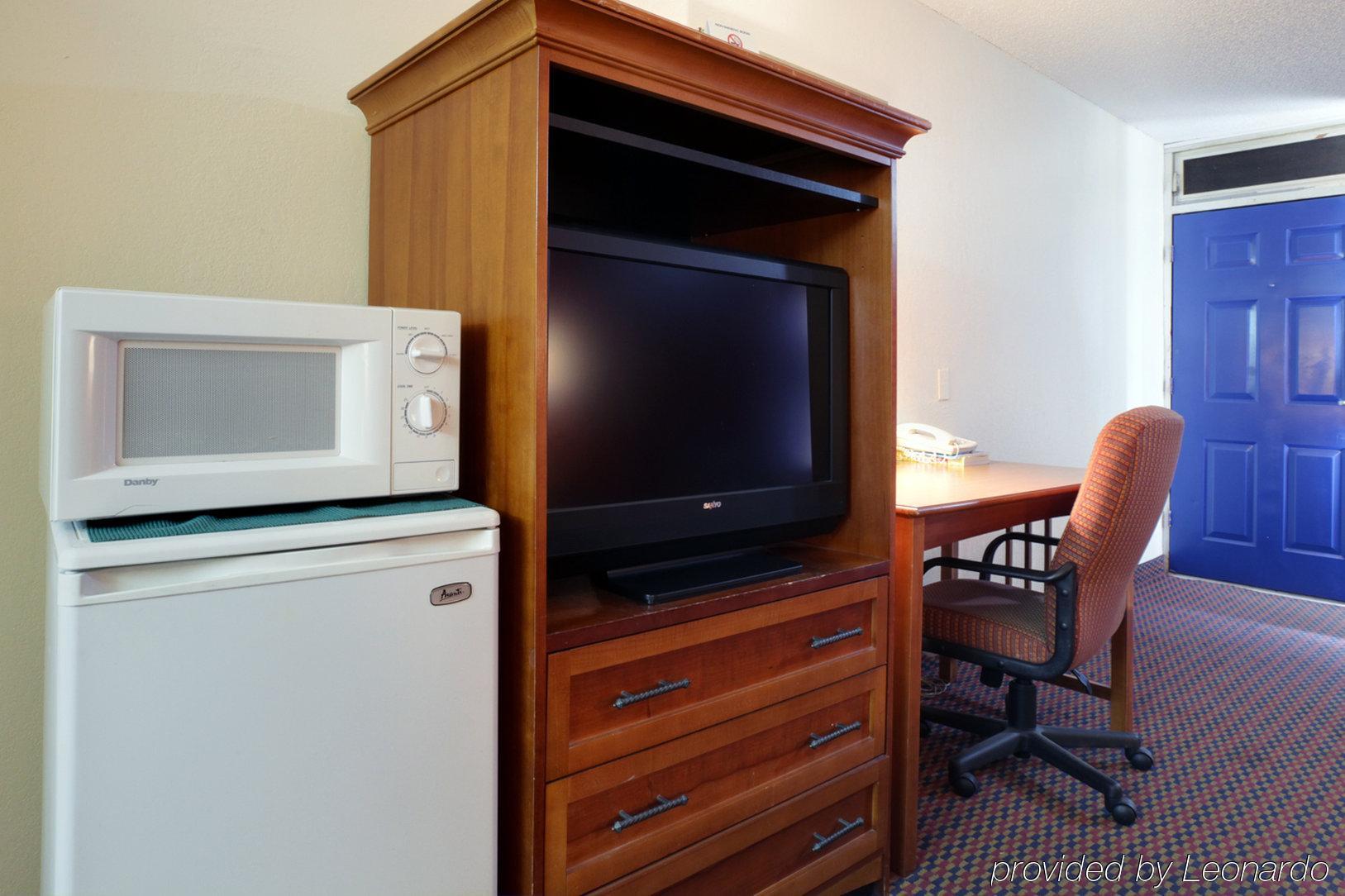 Americas Best Value Inn Weatherford Номер фото