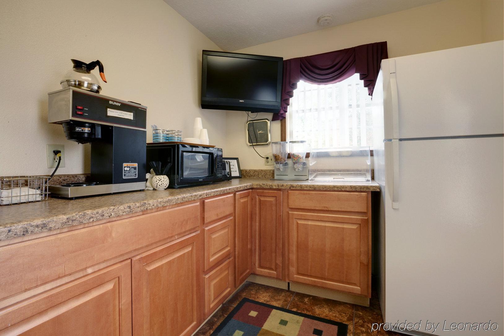 Americas Best Value Inn Weatherford Номер фото